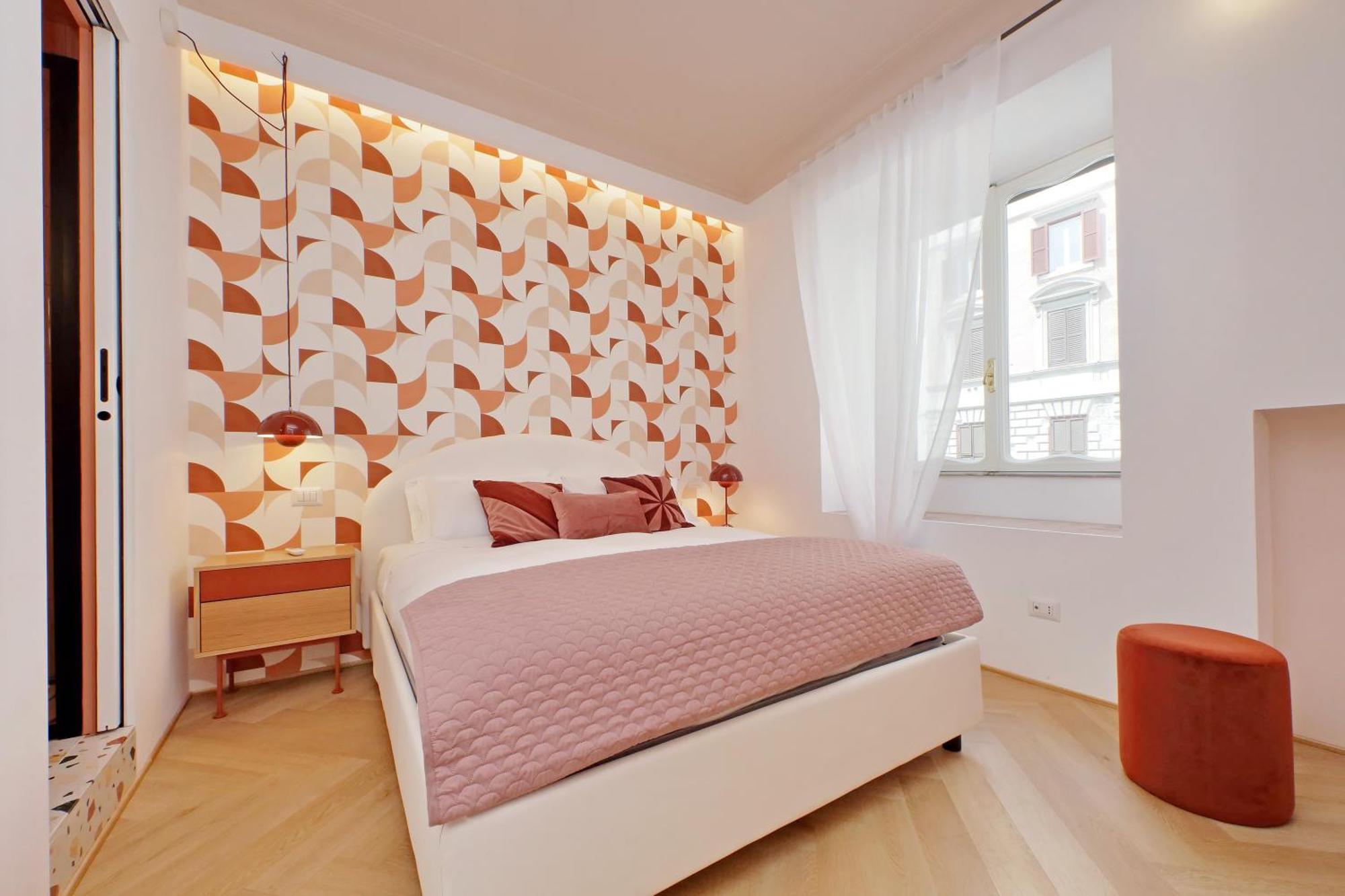Ych-colorful And Classy Near Fori Imperiali